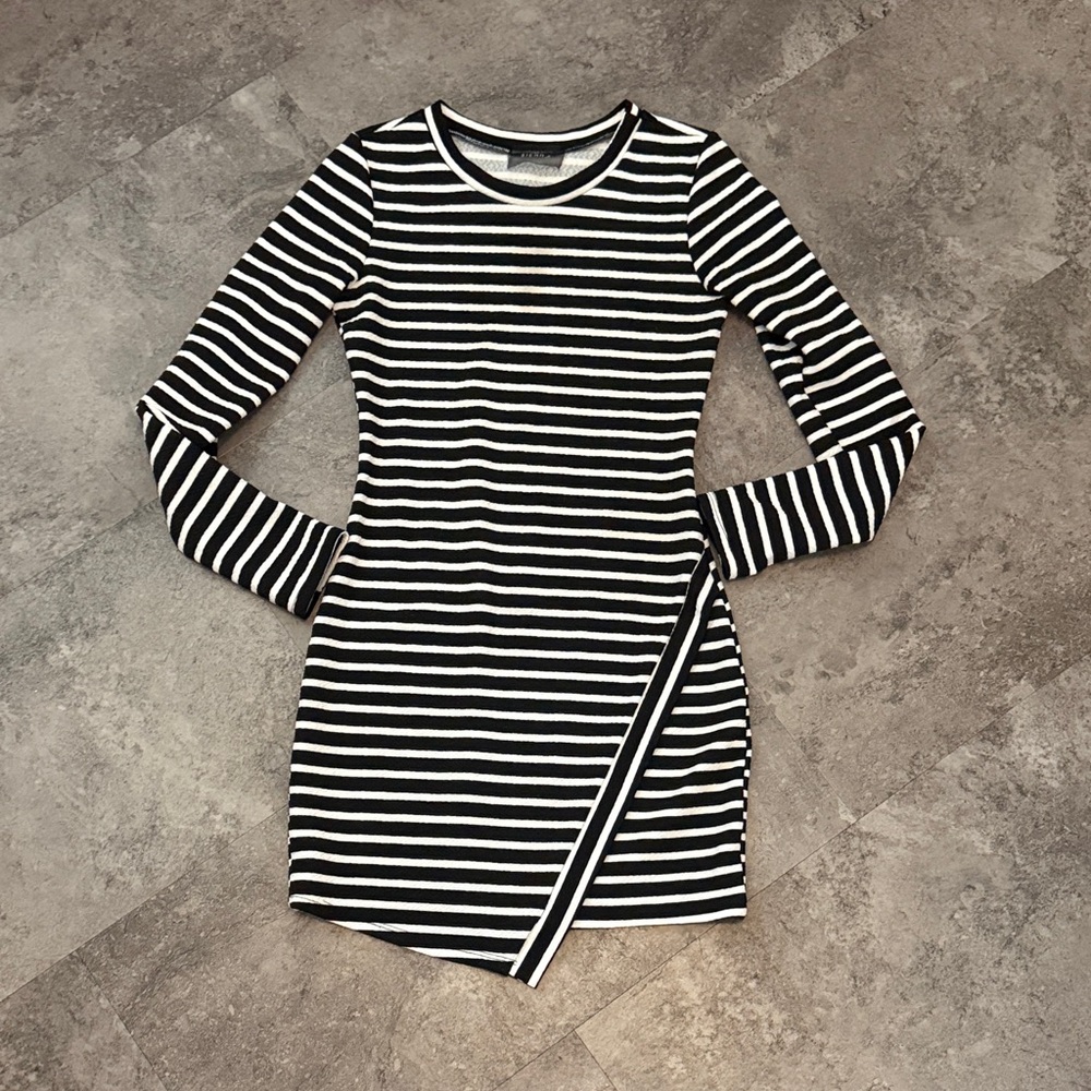 Chic Striped Long Sleeve Dress